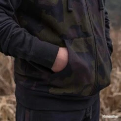 Avid Carp Distortion Onesie XXL 17 Avid Carp Distortion Onesie XXL -Pêche Offres Boutique 00008 Distortion Onesie XXL